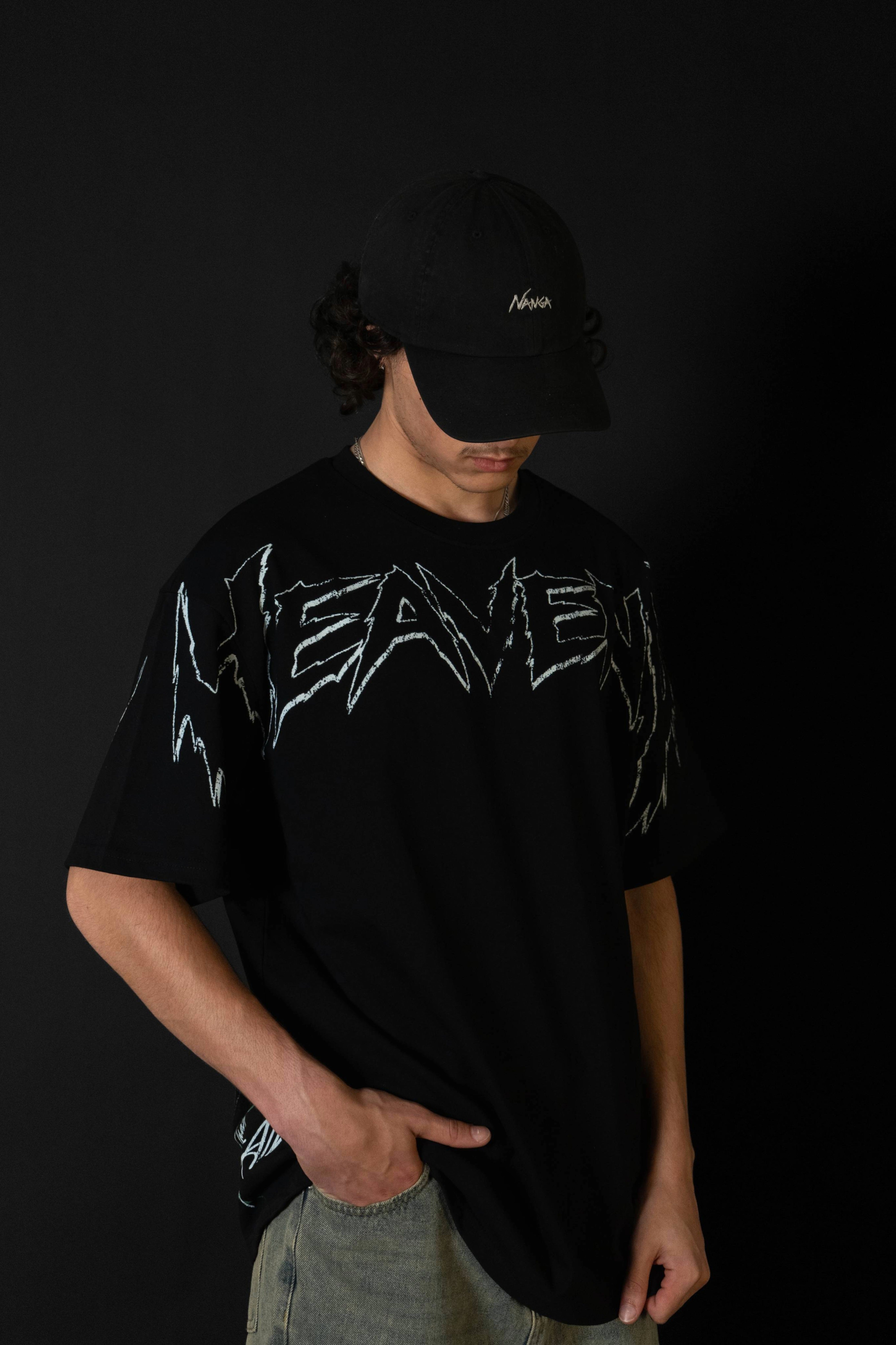 Maki Oversized Tee – AniCorp